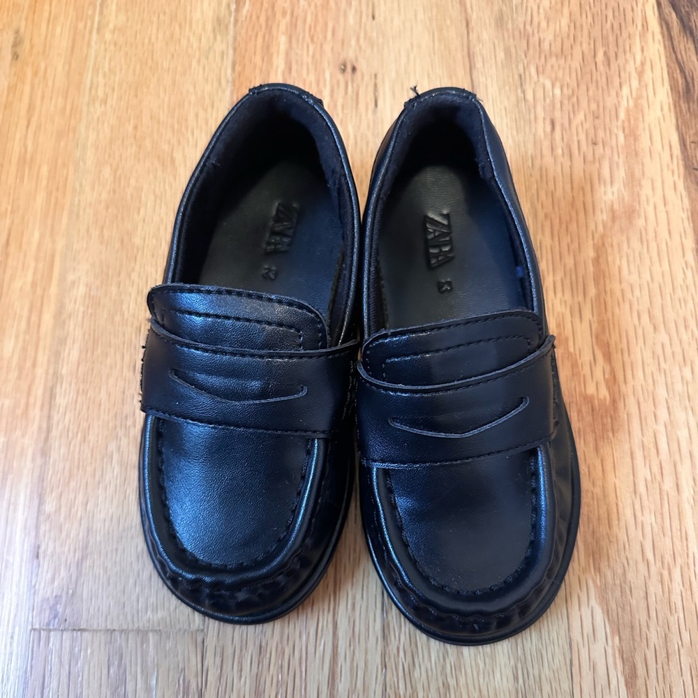 Zara toddler boy black loafer Size 23